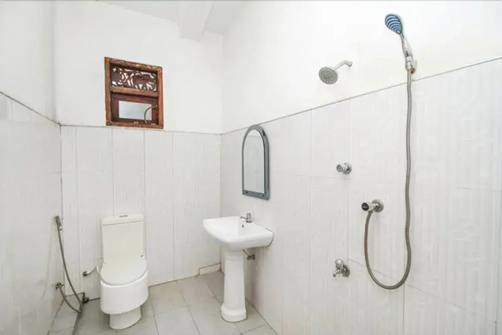 Hotel Damas Kadawatha by OYO Rooms
