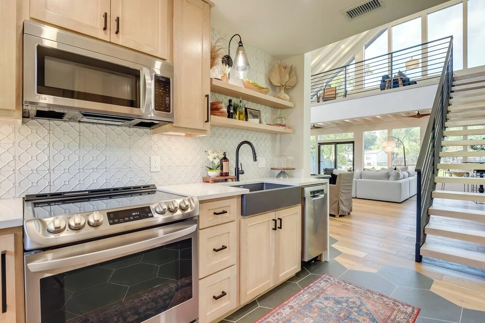 Waterfront Granbury Home w/ Electric Fireplace!