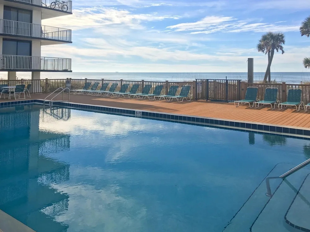 Windward 408 at Edgewater