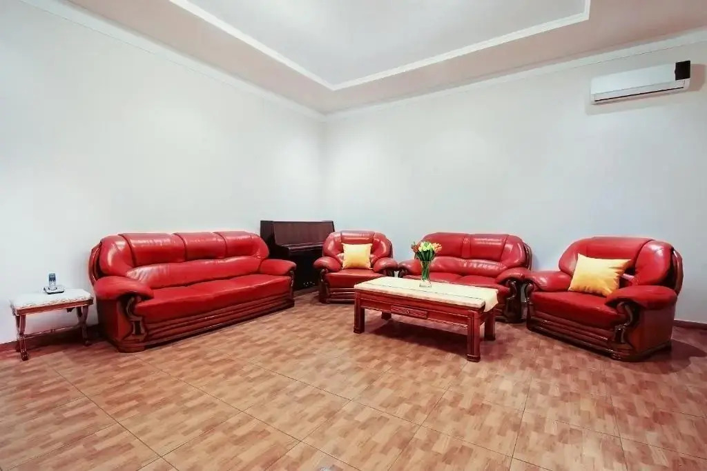 1 Bedroom Apartment near Vernissage