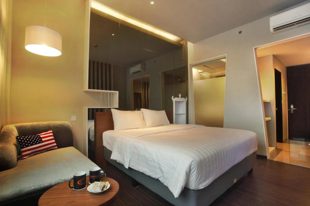 Cabin Hotel