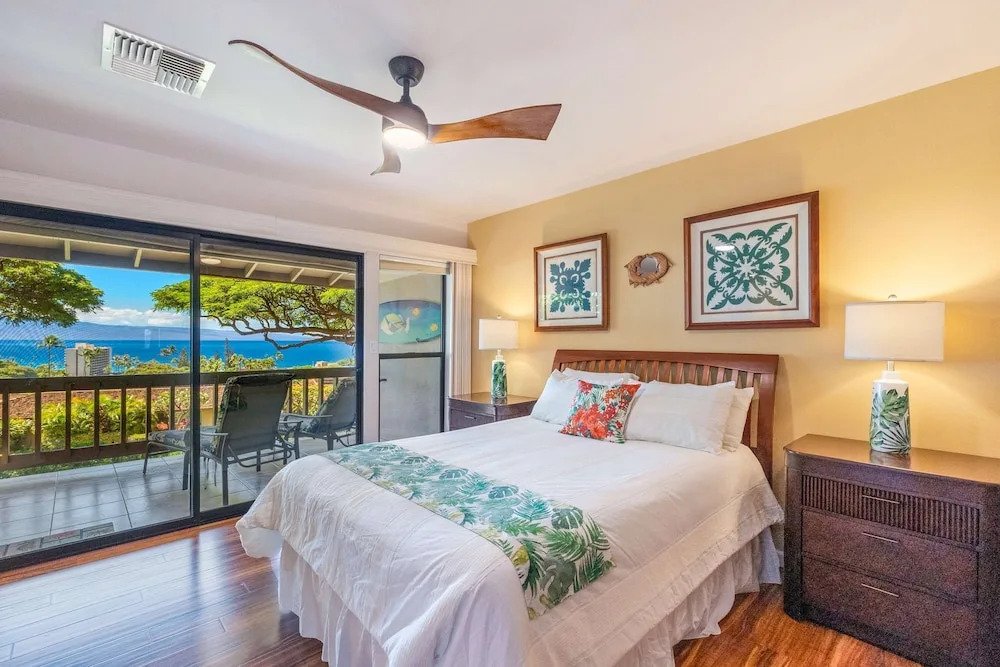 Ocean View Kaanapali Condo w 2 Lanais Loft AC Pool Walk to Beach