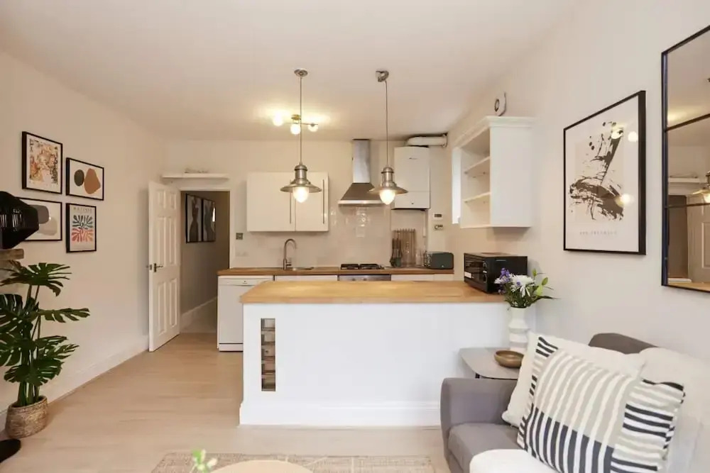 The Mitcham Hideout - Lovely 2BDR Flat with Garden