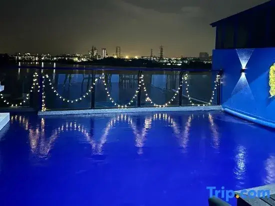 Santorini 3000sqft Townvilla, rooftop BBQ, 5BR, 13pax