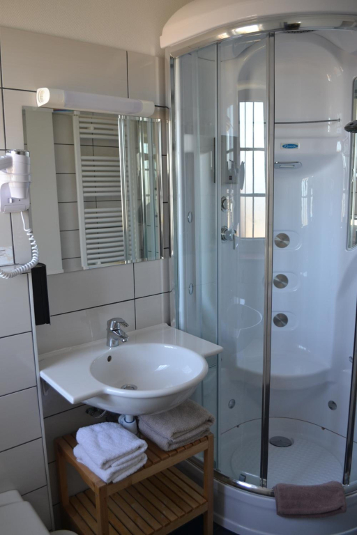 Hôtel La Porte Saint Pierre-Logis Hôtel Intra Muros RÉNOVÉ en 2026