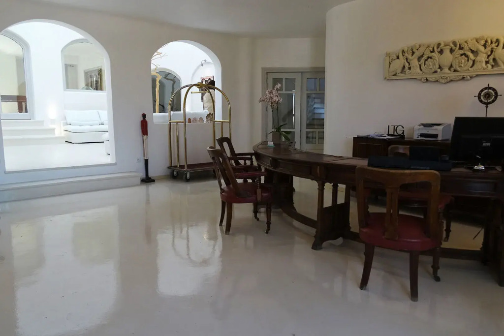 Tharroe of Mykonos Boutique Hotel
