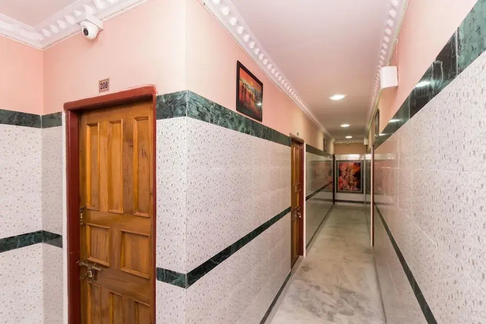 OYO 8970 New Ashoka Hotel
