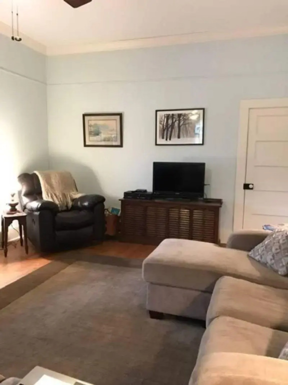 Riverboat Bed & Breakfast