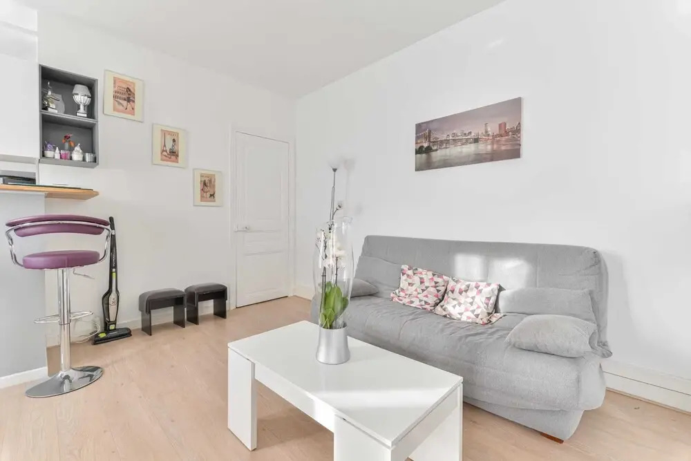 Bright And Spacious Studio Near la Défense