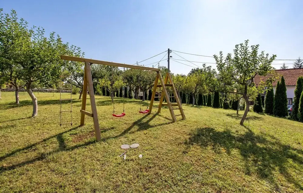 Stunning Home in Slunj With 3 Bedrooms, Wifi and Outdoor Swimming Pool