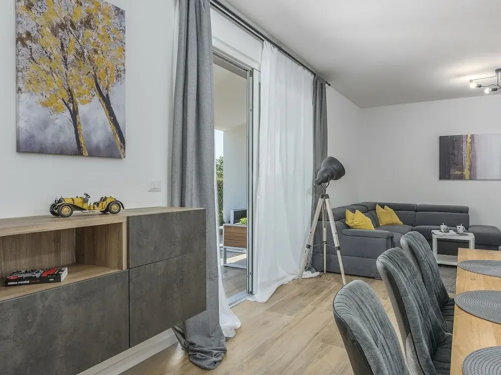 Modern Luxurious Villa For 8 10 People With Private Swimming Pool Near Porec