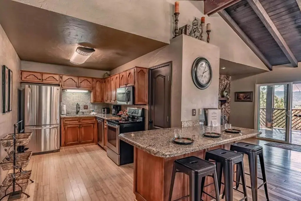 Clearview, 6 Bedrooms, Hot Tub, Pool Table, Views, Pet Friendly, Sleeps 14
