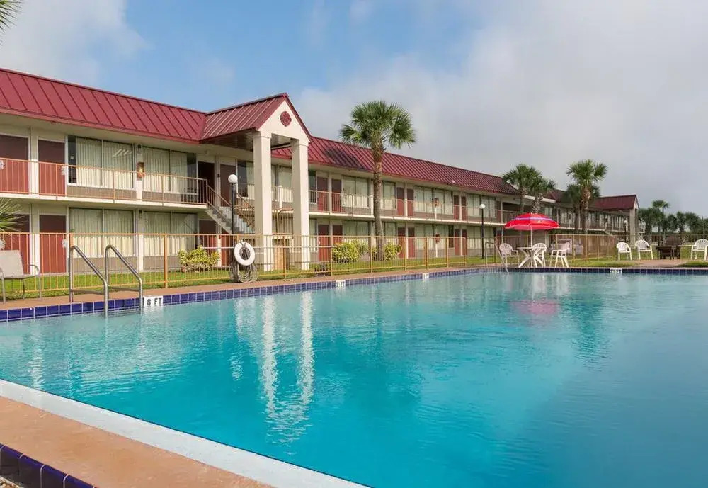 OYO Hotel Dundee By Crystal Lake
