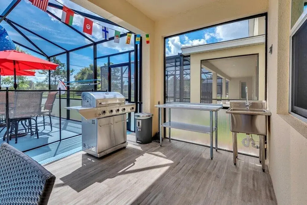 2473 Shanti · Deepsea World/15 Suites/sleep 30/oversize Pool&spa