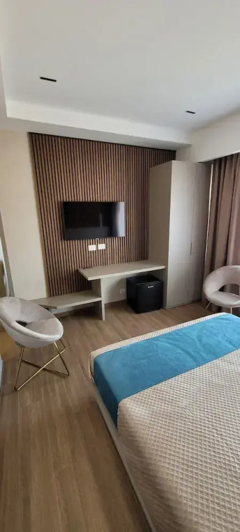 Th Luxury Central