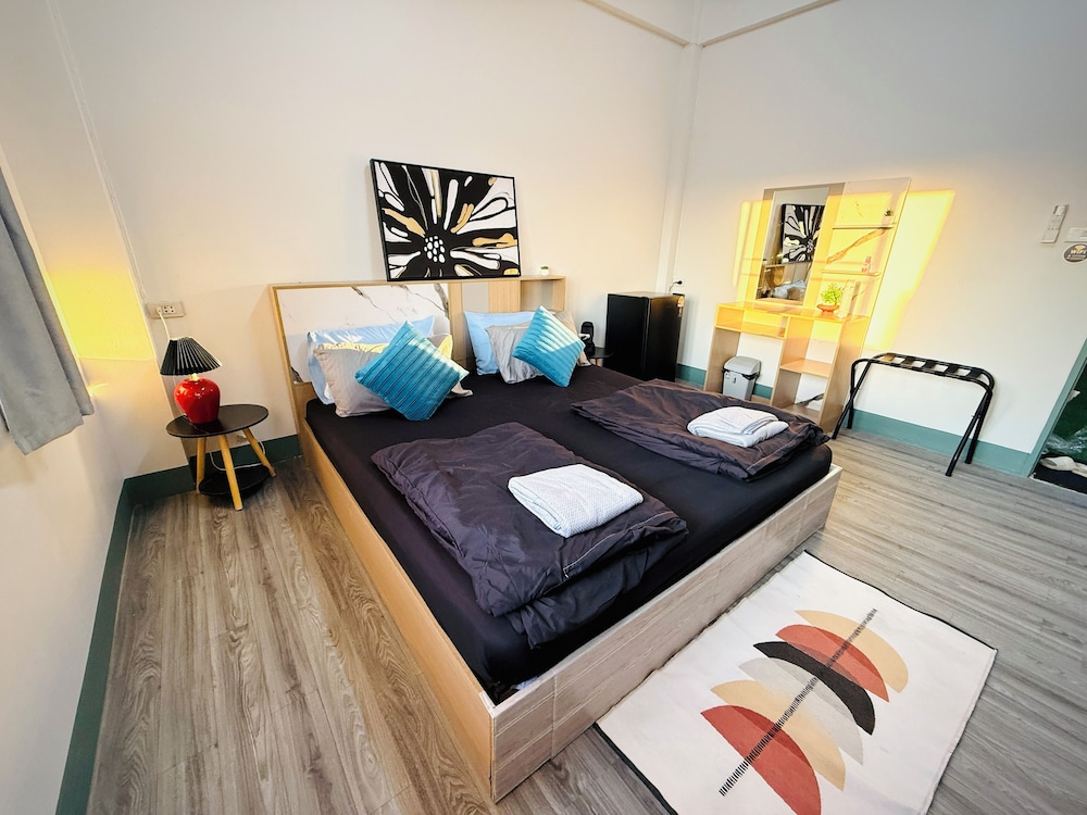 Hee Pee hostel Buriram
