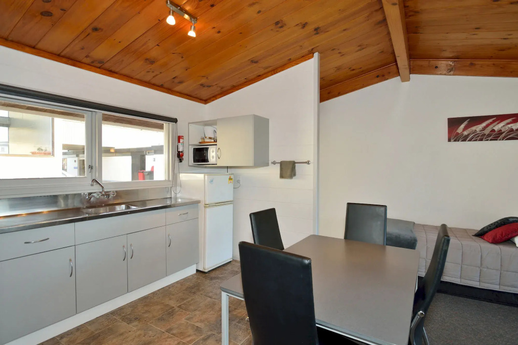 Waikanae Beach Motel