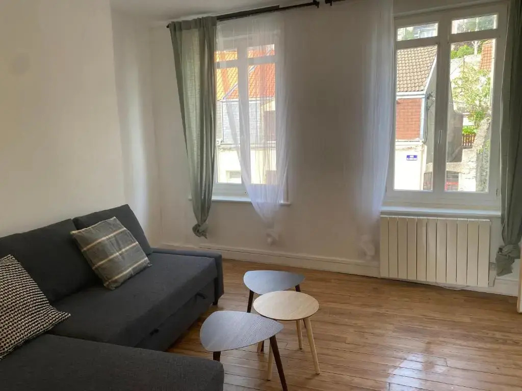 1st Floor Cozy Central Flat with free parking