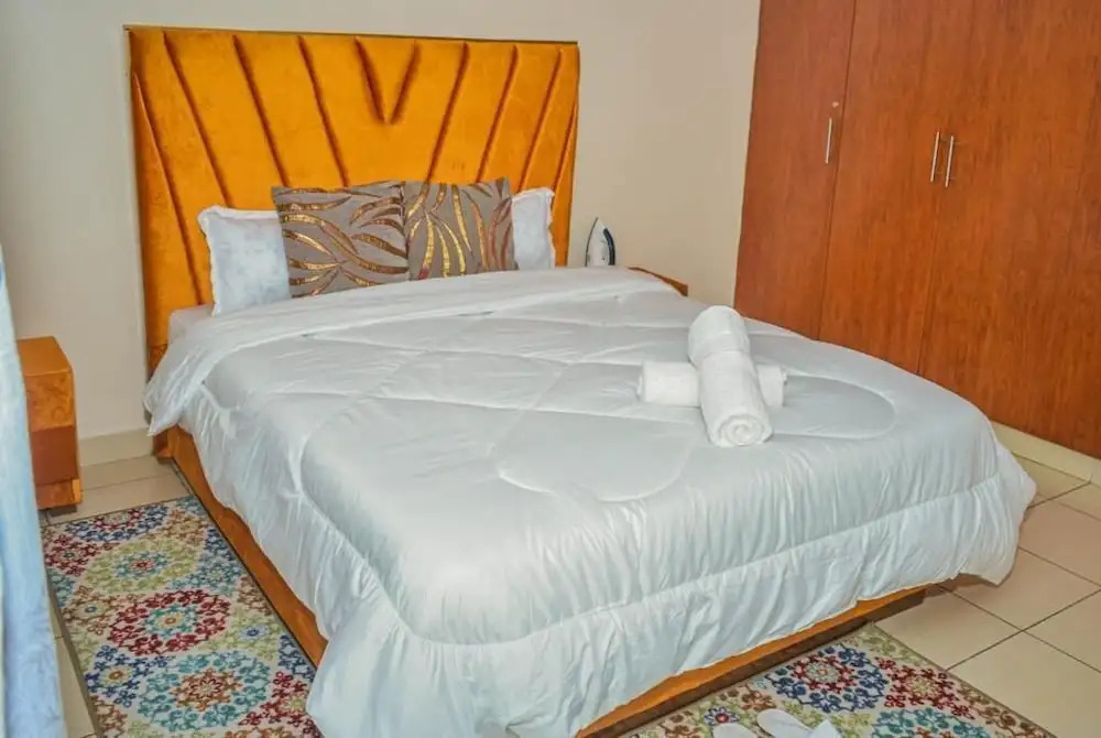 Lux Suites Lay Canon Apartments Ngara