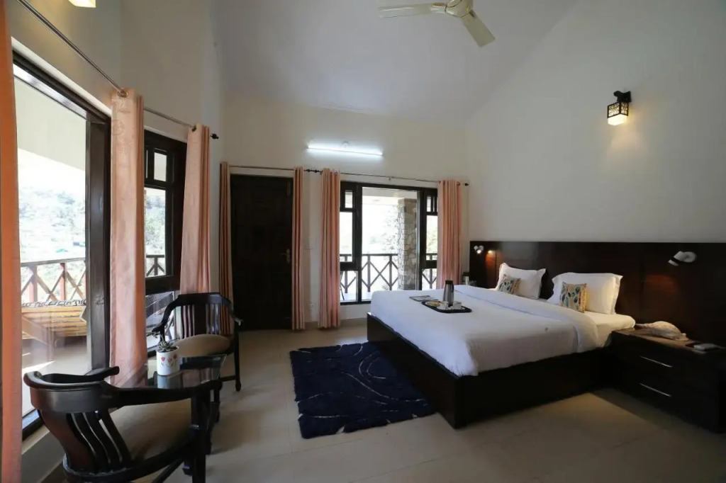 Ghughuti Baasa Home Stay, Dehradun