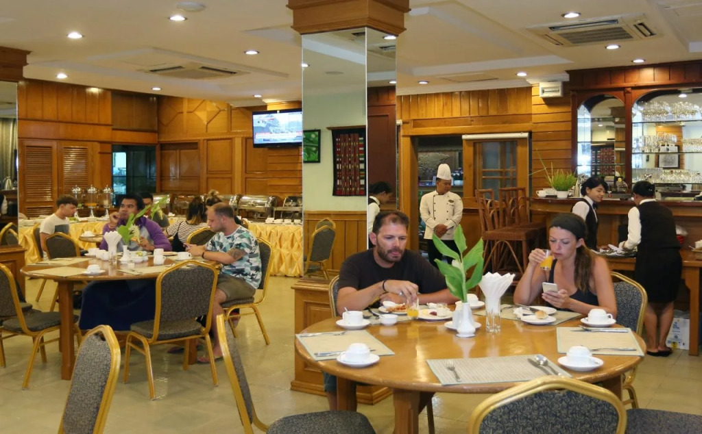 Hotel Dingar