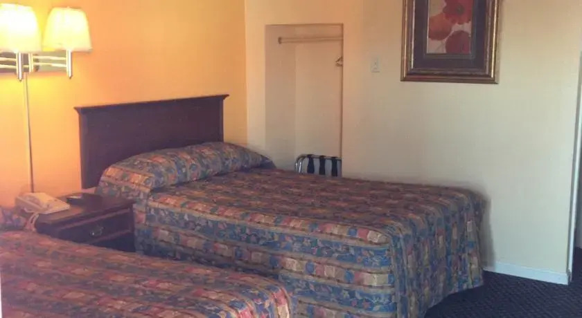 Budget Host Inn