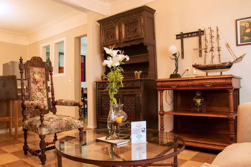 Antique Hotel