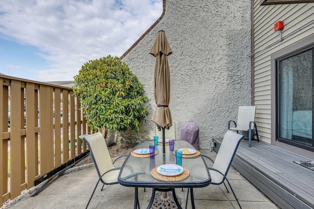 Walk to Beach! Ocean City Family Condo