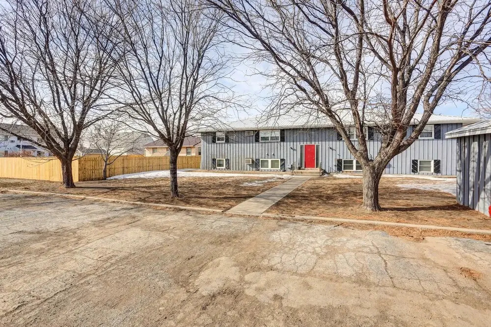 Pierre Vacation Rental - 9 Mi to Oahe Dam!