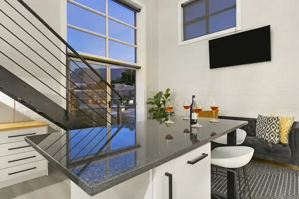 Harbour Terrace 40 - Loft Apartment