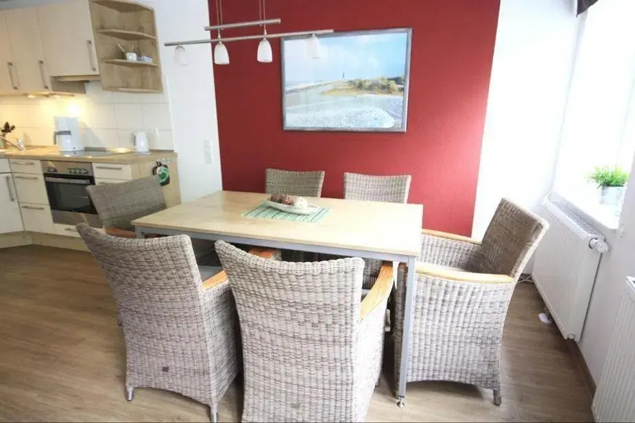 Ferienwohnung-304-Hohe-Lith-strandnah-mit-eigenem-Strandkorb-am-Meer