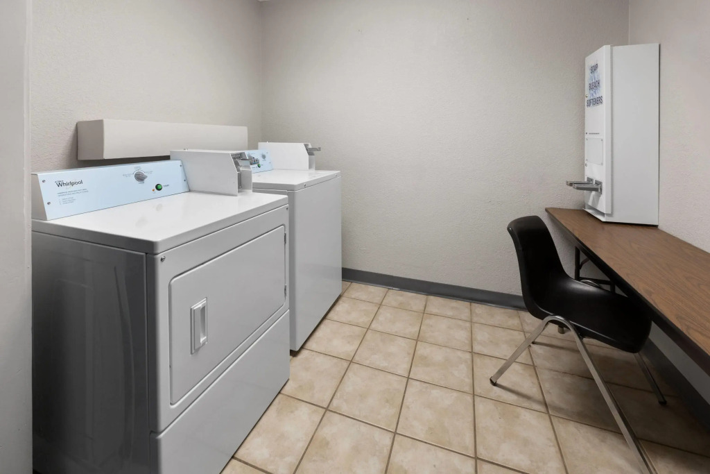 Days Inn by Wyndham Cambridge