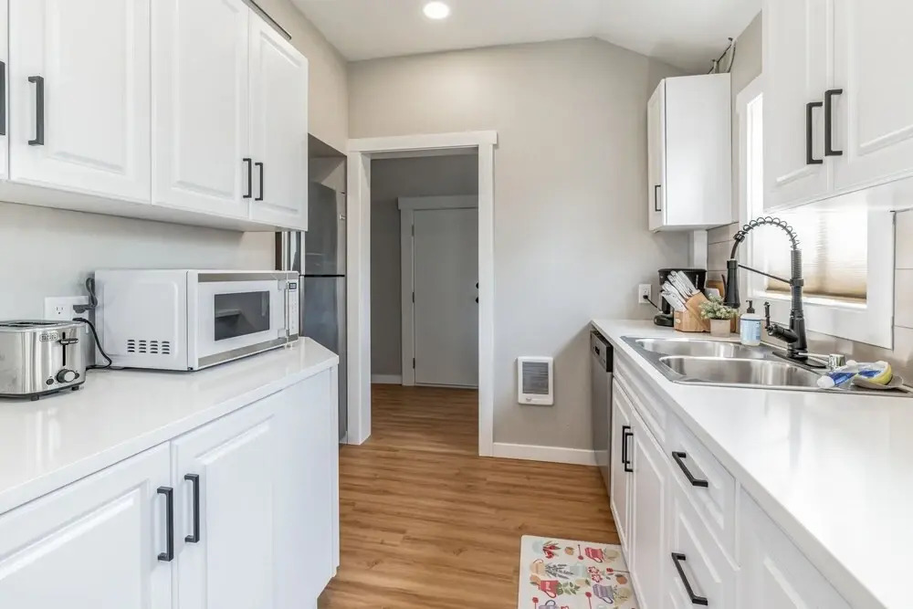 Next Door To Roundup & Town! 3 Bedroom Residence by RedAwning
