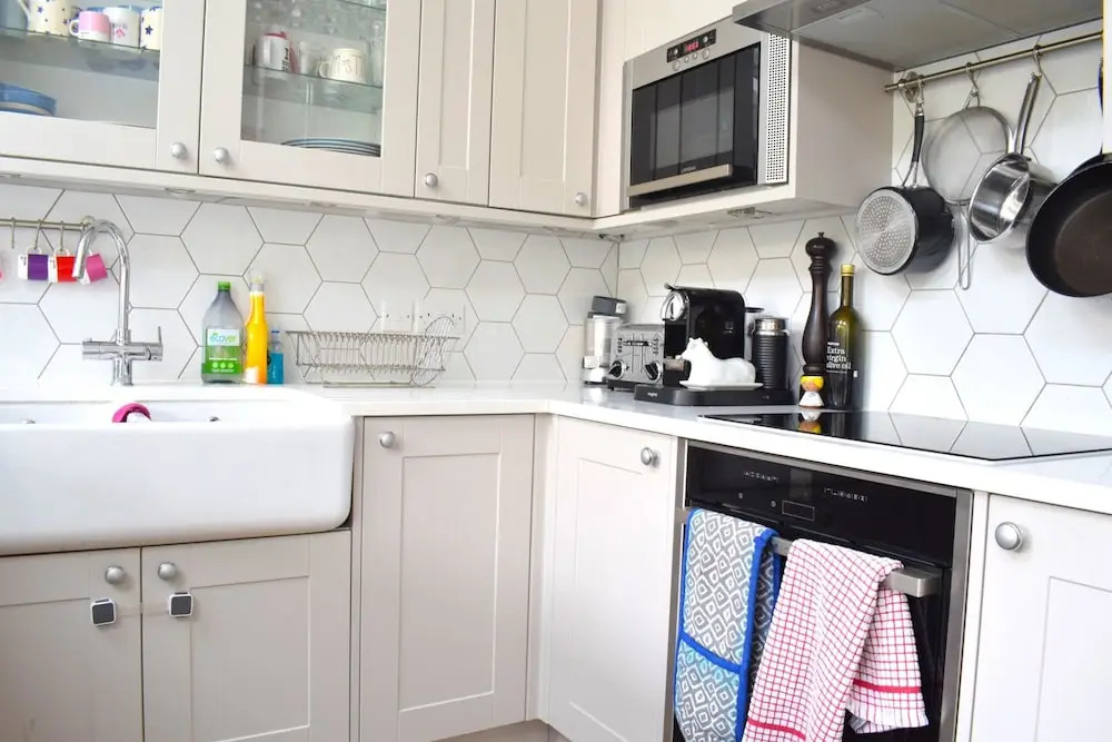 Modern Family Home In Earlsfield