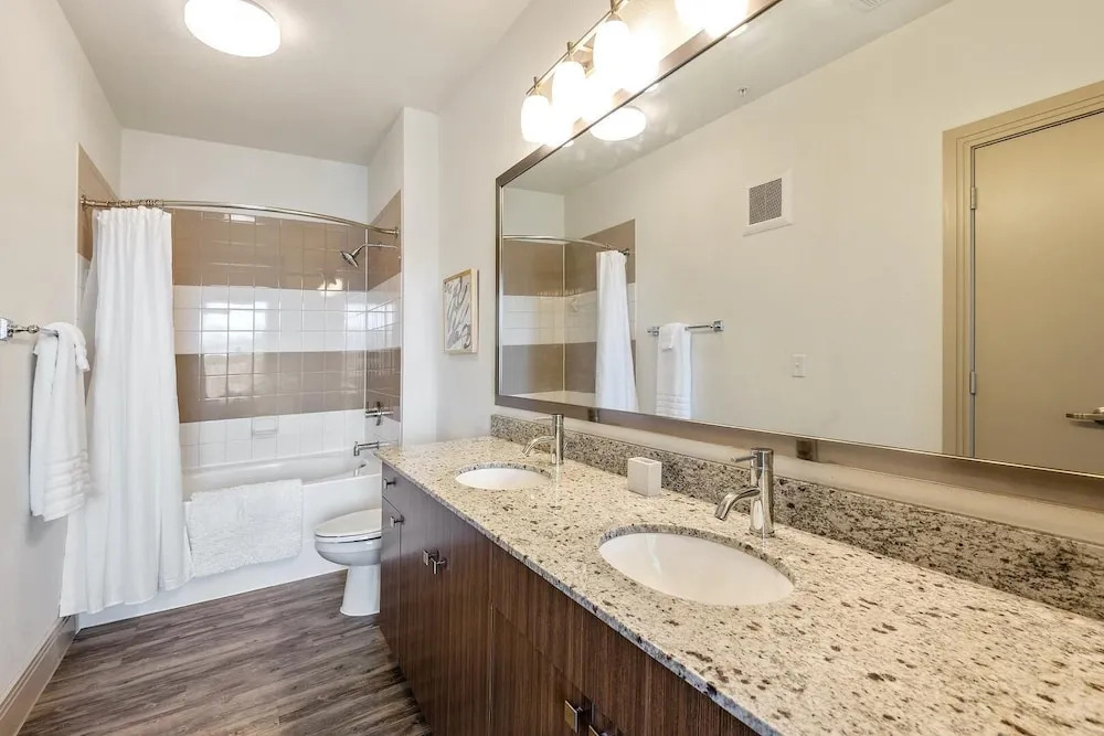 Landing Amazing 1bd, Clubhouse, Pool