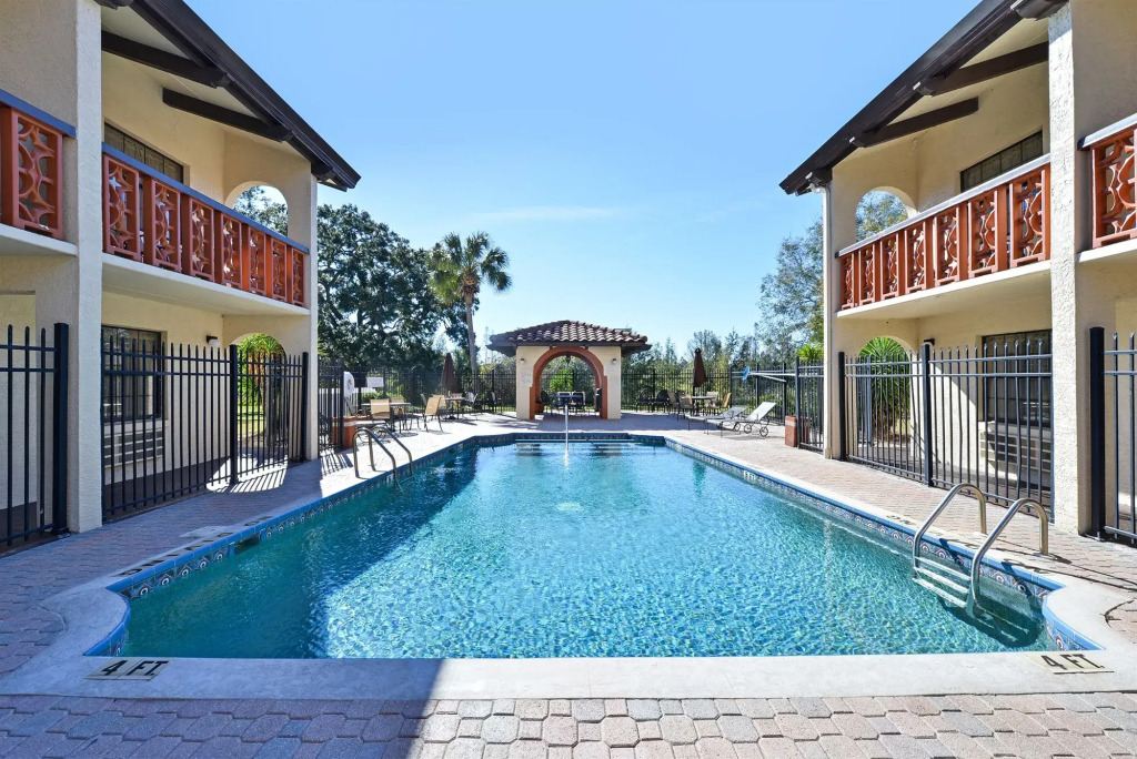 Clarion Pointe Tampa-Brandon Near Fairgrounds and Casino
