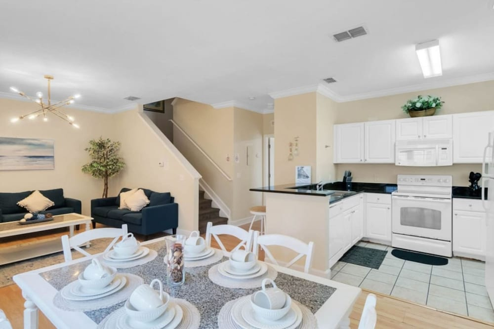 Cozy 4BR Disney Vacation Home7-104