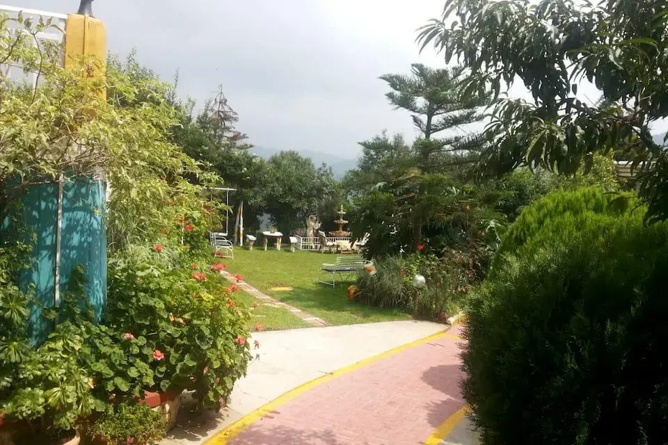 Oyo 15584 Mukteshwar Himalayan Resort