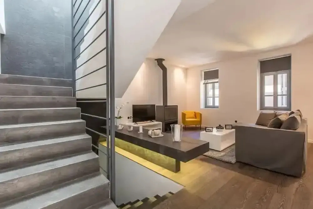Stylish Maisonette, Kerameikos