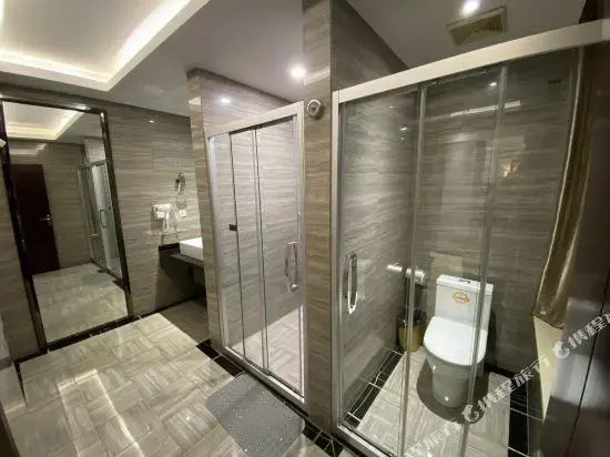 Yangchun Haiyue Bay Business Hotel