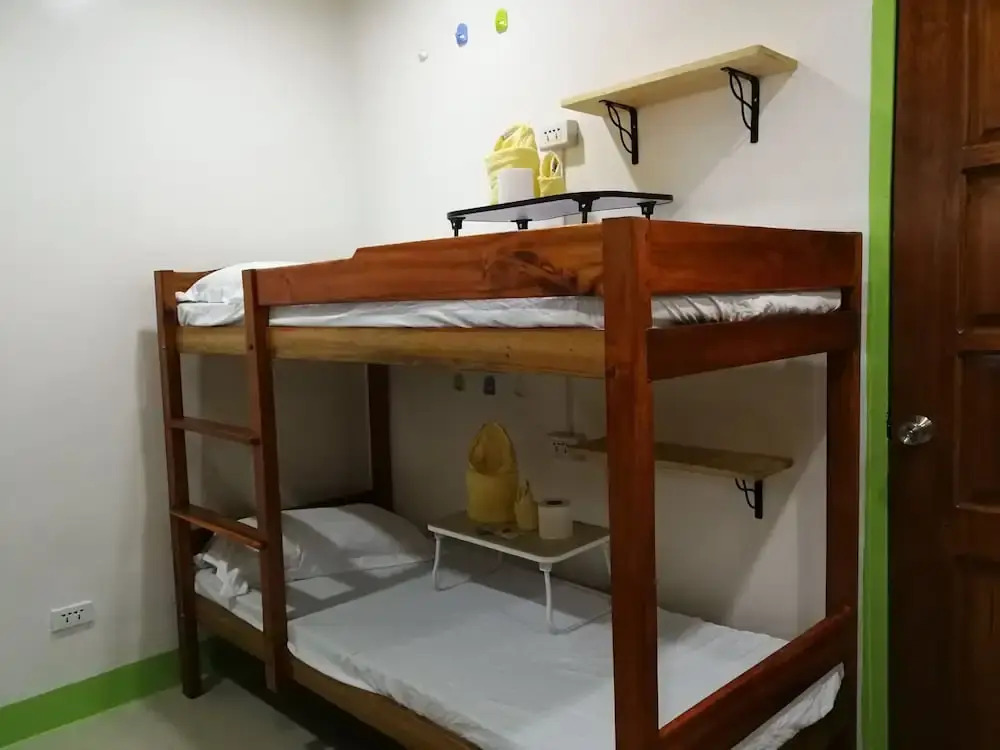 Kaleb Hostel