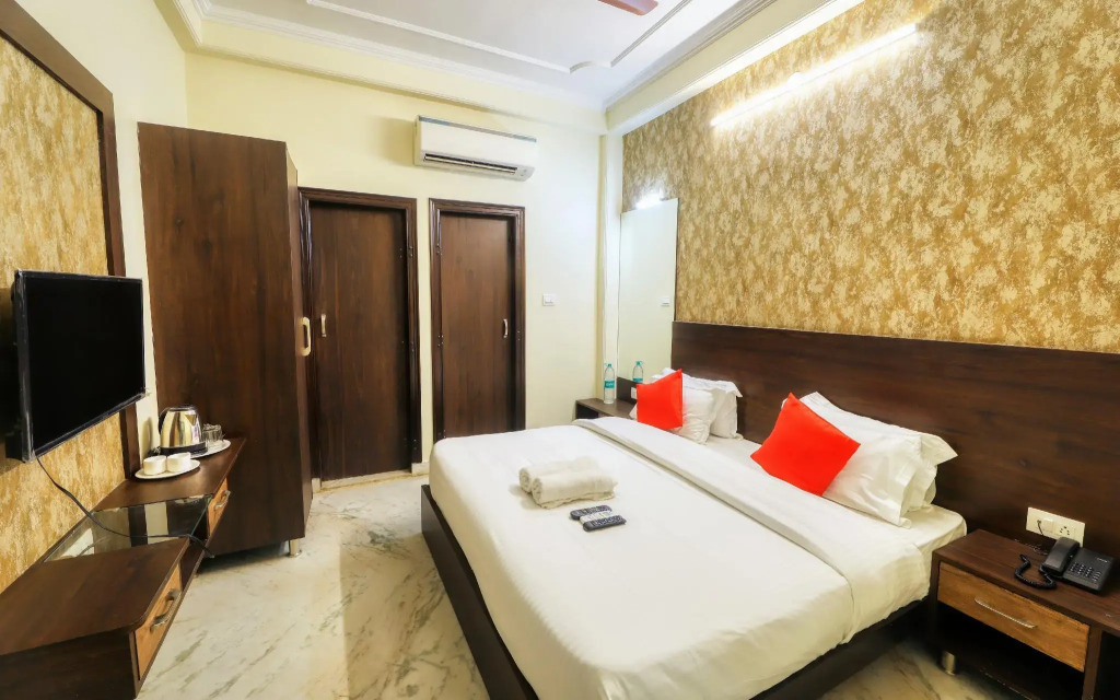 Hotel Pulse Inn- Near Jaipur Railway Station