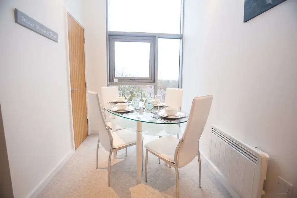Hamilton Grace - Paramount Apartments