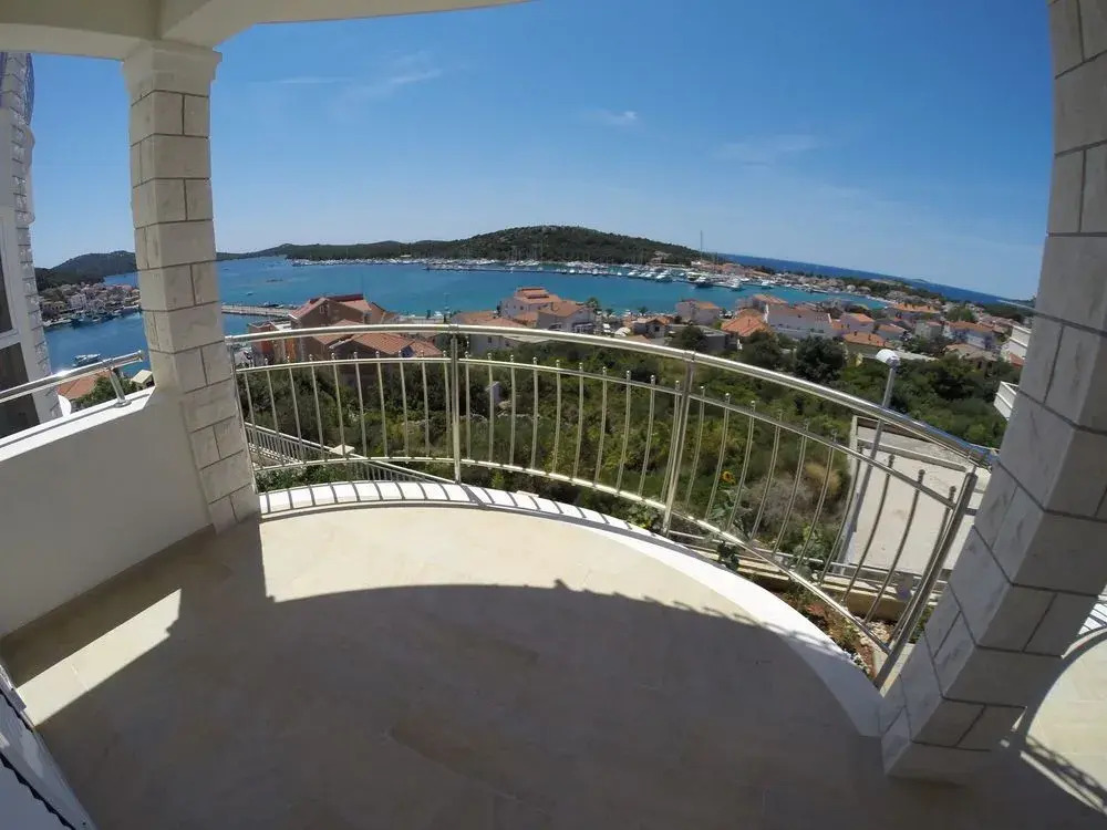 Luxury apartments Goles
