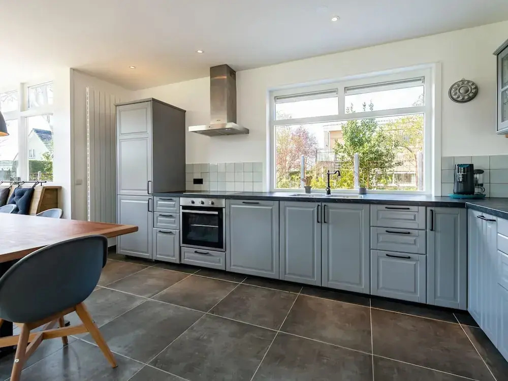 Detached new 10-person Villa in Holiday Park