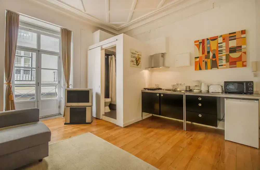Old Town Chiado Balcony Aircon by LD Apartments
