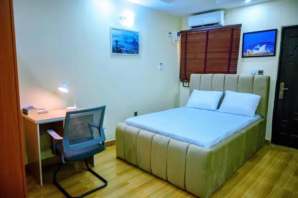 House 7 Mbora: 2 Bedroom apartment. Beyond A hotel room. Total Privacy. A home away from home.