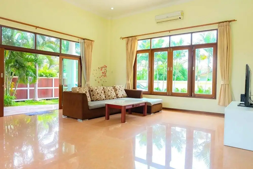 Tansita House