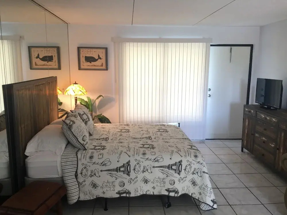 Capri Lodge