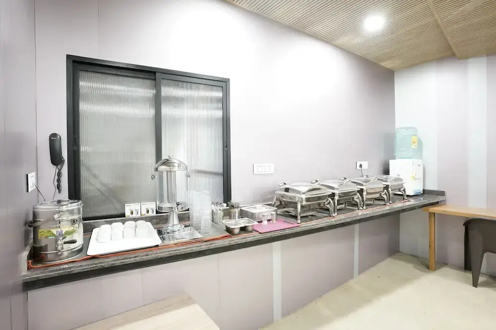 U LIFE HOTEL